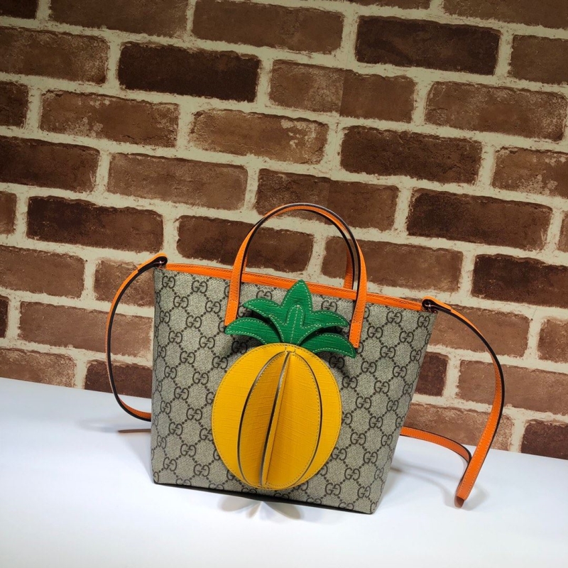 G*u*i shopping bags